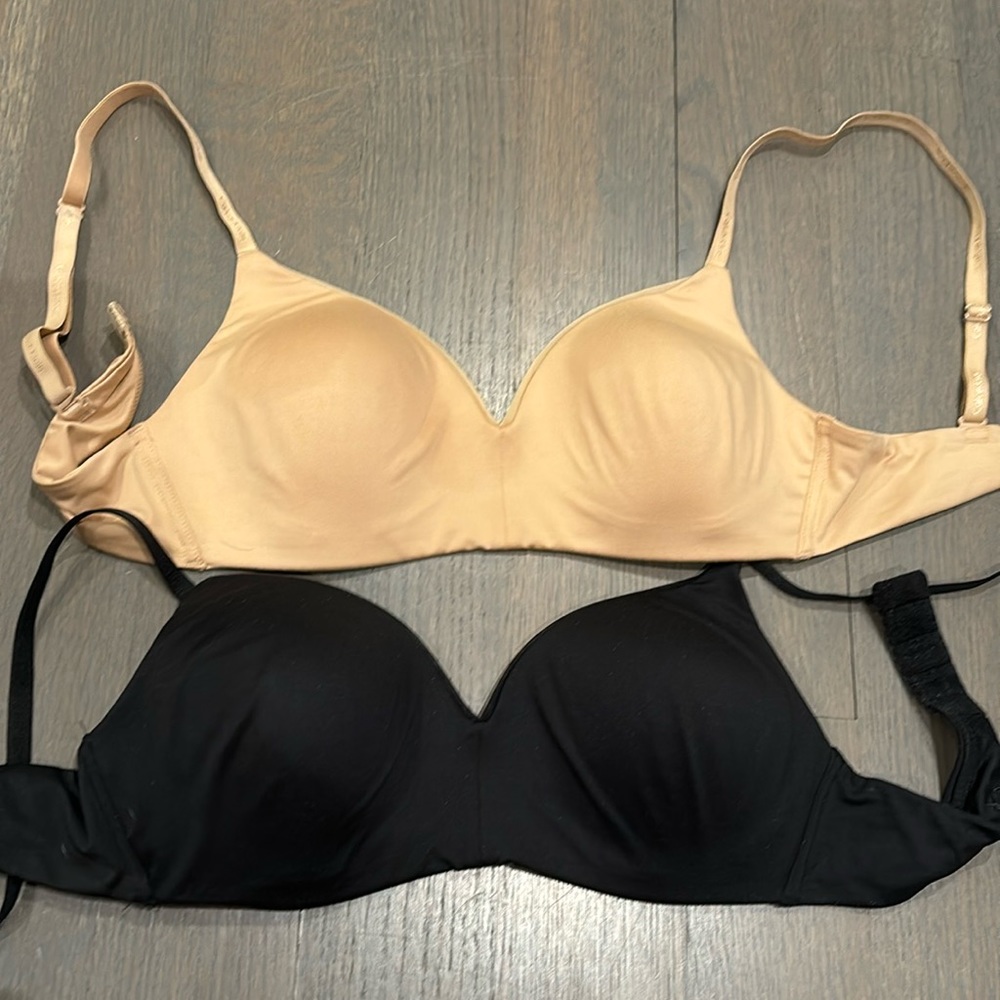 Wireless, Lightly Padded Calvin Klein Bras (Set)